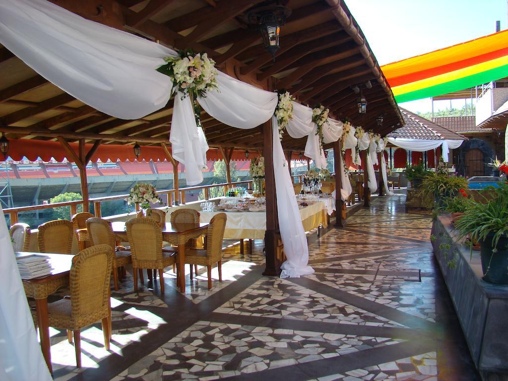 Nor Dzoraberd Hotel Complex Ereván Exterior foto